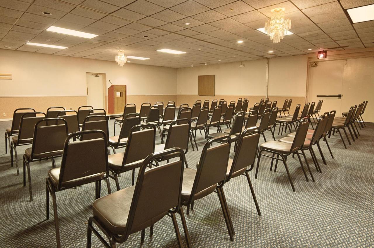 Columbus Grand Hotel & Banquet Center Eksteriør billede